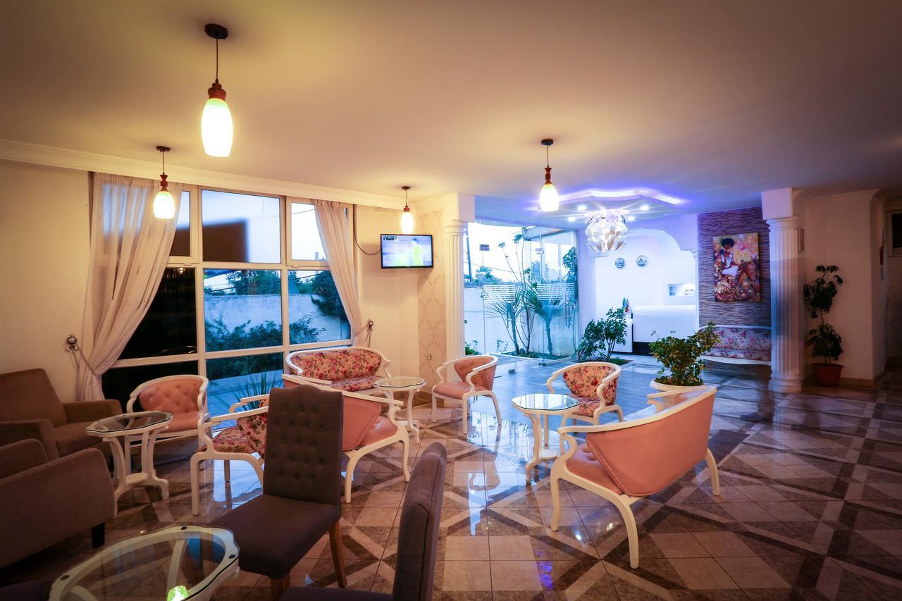 White House Addis Hotel ภายนอก รูปภาพ