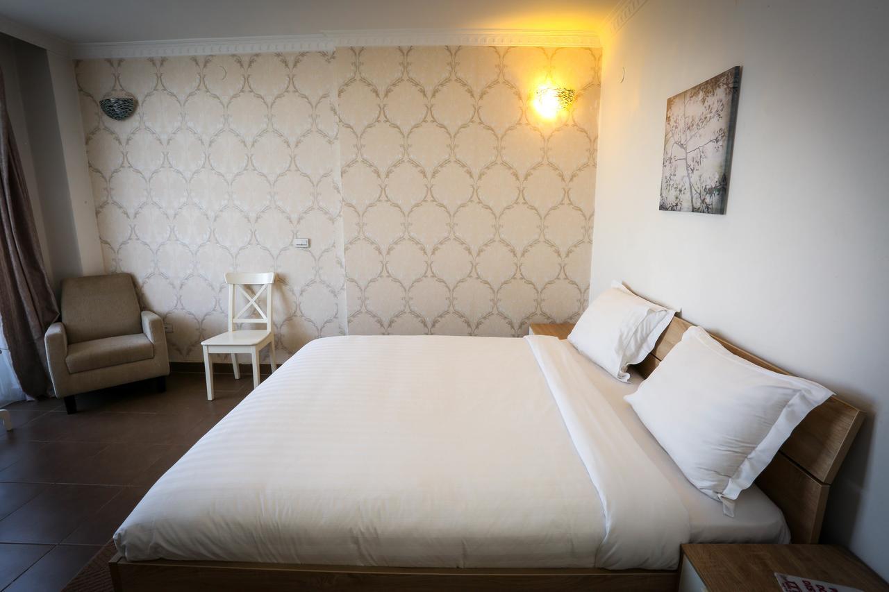 White House Addis Hotel ภายนอก รูปภาพ